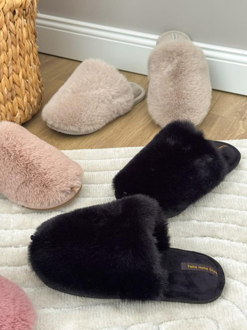 Qozy Up Faux Fur Slippers | Soft, Warm & Relaxing Comfort for Home