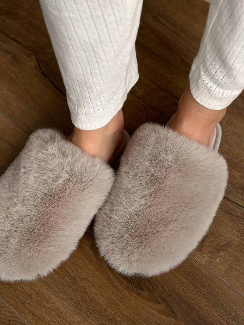 Qozy Up Faux Fur Slippers | Soft, Warm & Relaxing Comfort for Home