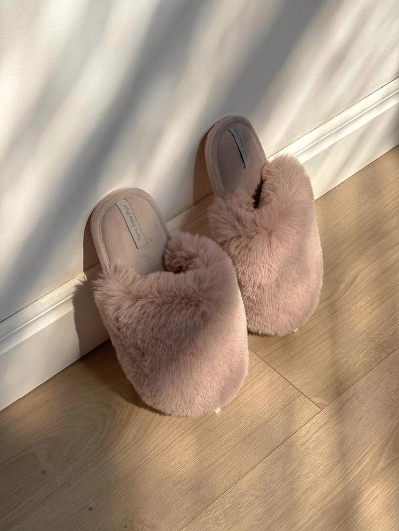 Qozy Up Faux Fur Slippers | Soft, Warm & Relaxing Comfort for Home