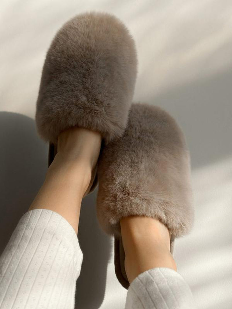 Qozy Up Faux Fur Slippers | Soft, Warm & Relaxing Comfort for Home